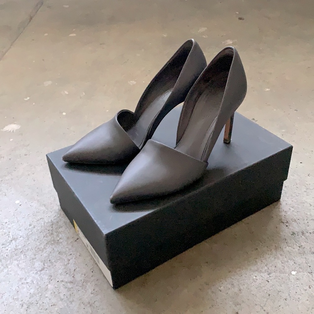 Gorgeous Vince D’Orsay Heels | Stilettos | Size 5 | Graphite Matte Leather
